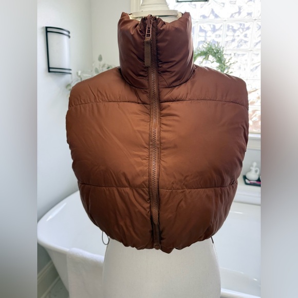 Puffer Vest Medium Reversible Cream and Brown Full Zip Women's Cropped - Picture 5 of 9